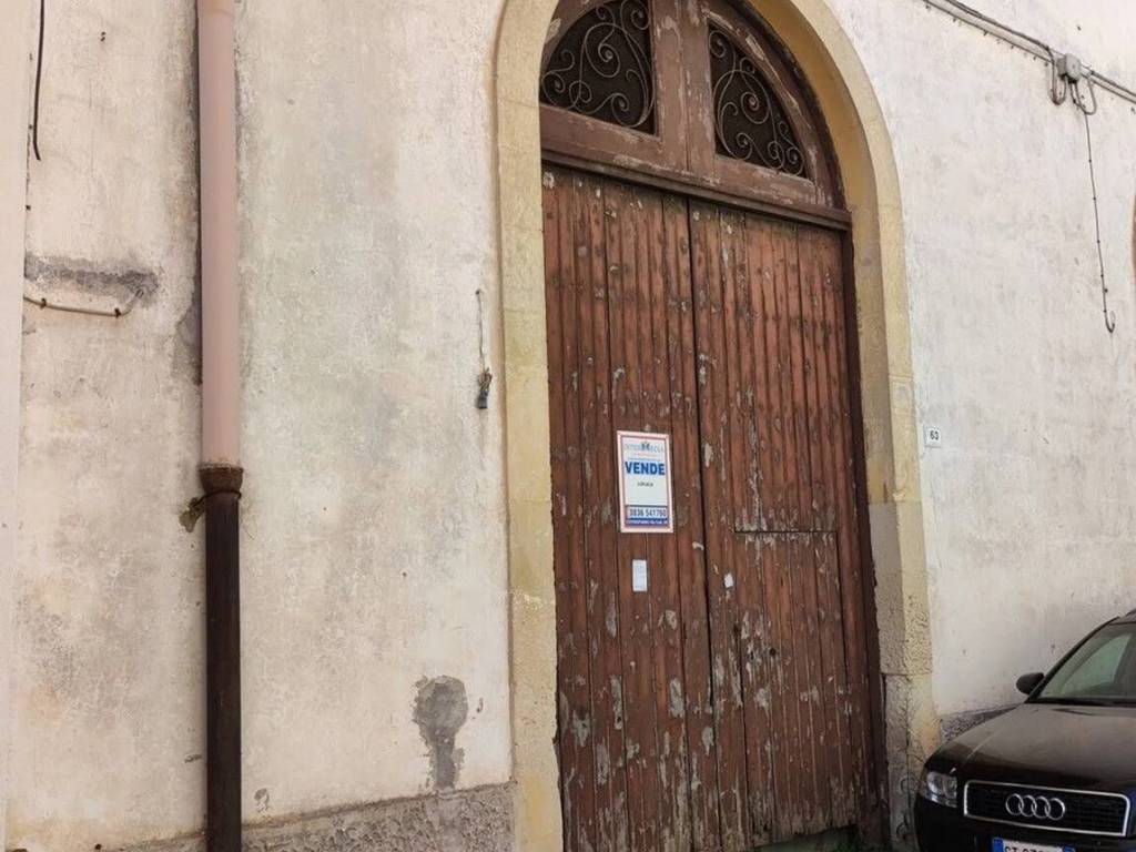 Box / garage a Aradeo in Via Bosco, 67 - Foto 2