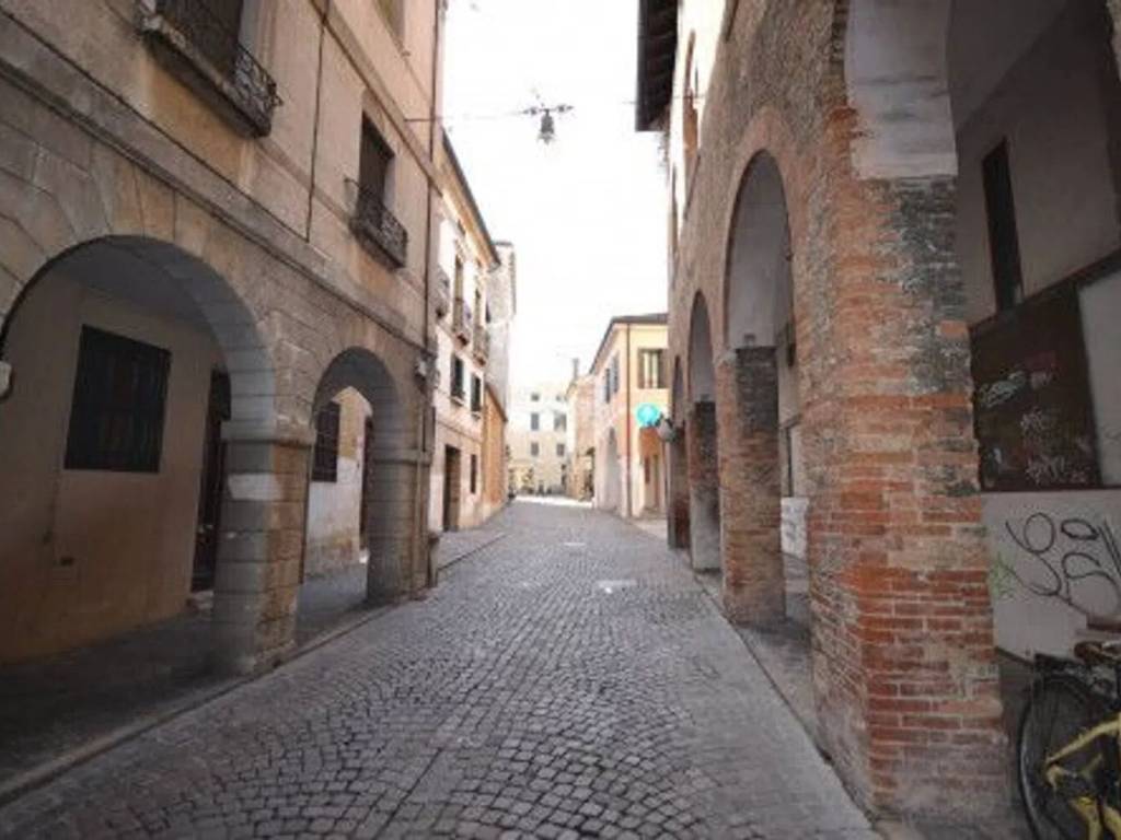 Palazzo / stabile a Treviso in Via Gabriele D'Annunzio No Number - Foto 2