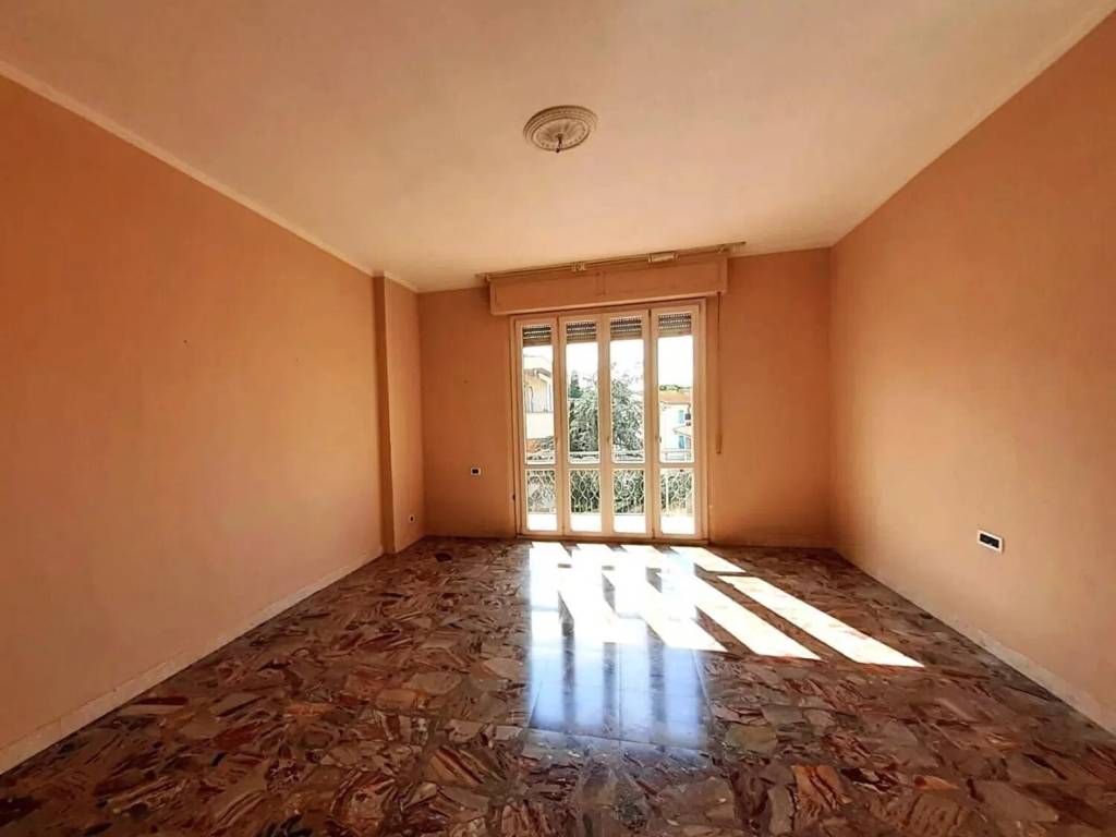 Appartamento a Pontedera in Via Ugo Foscolo, 17 - Foto 3