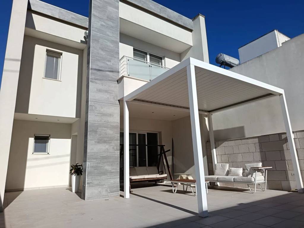 Casa indipendente a Melendugno in Via Ugo Foscolo, 50 - Foto 2