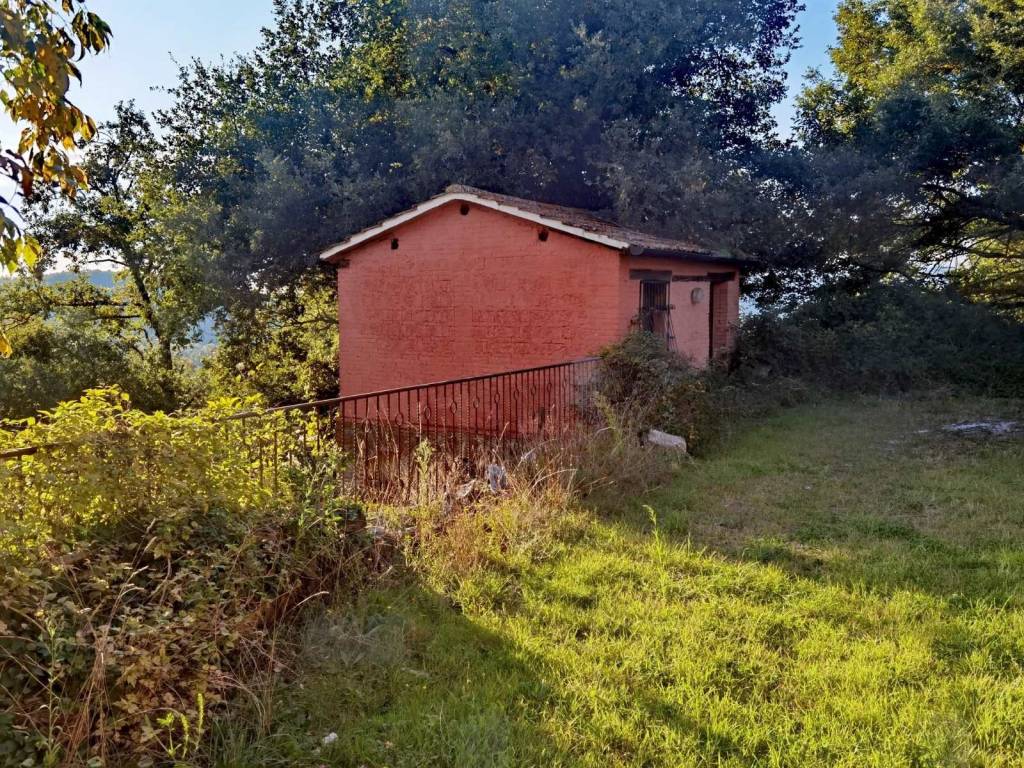 Rustico / casale a Passignano sul trasimeno in Sassi Bianchi No Number - Foto 4