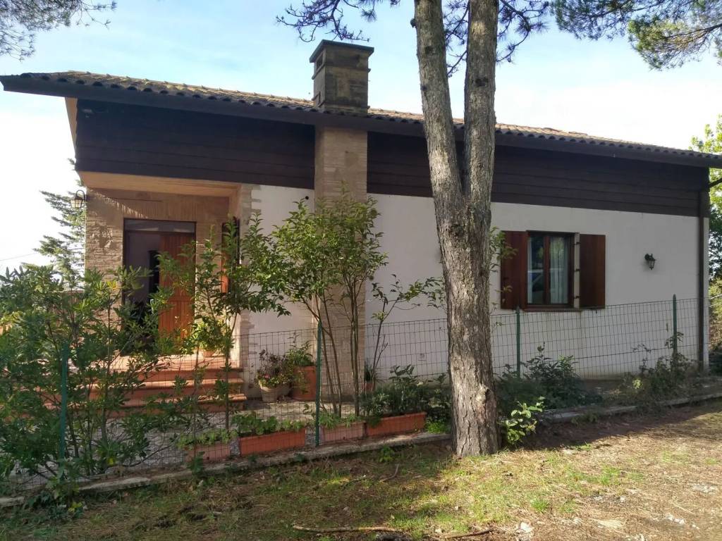 Villa a Passignano sul trasimeno in Via Delle Baite - Foto 4