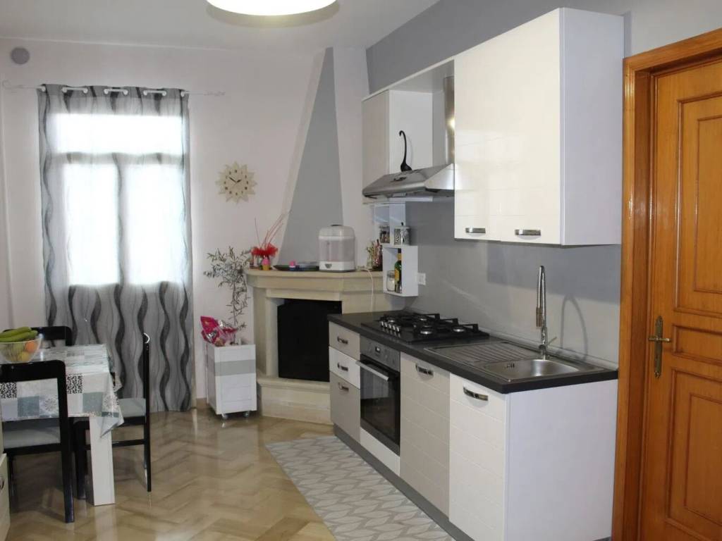 Appartamento a Cutrofiano in Via Re D'Italia - Foto 5