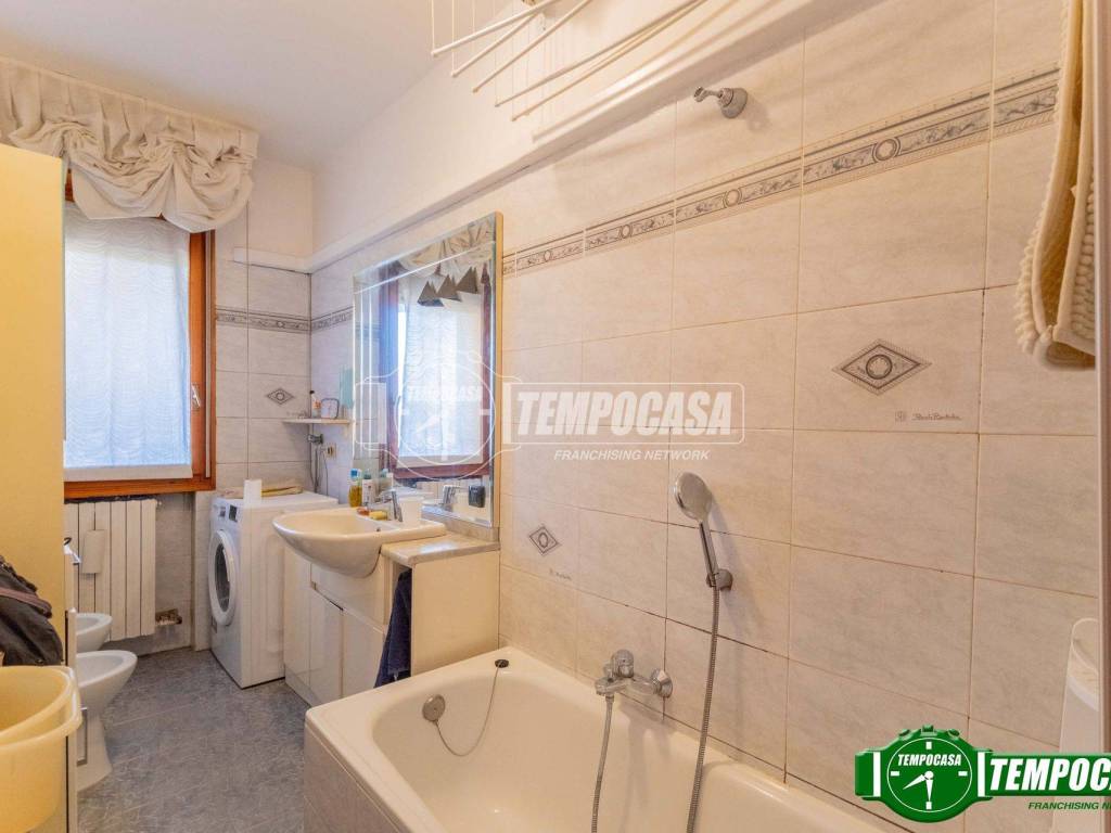 Appartamento a Magenta in Via Maddalena di Canossa - Foto 5
