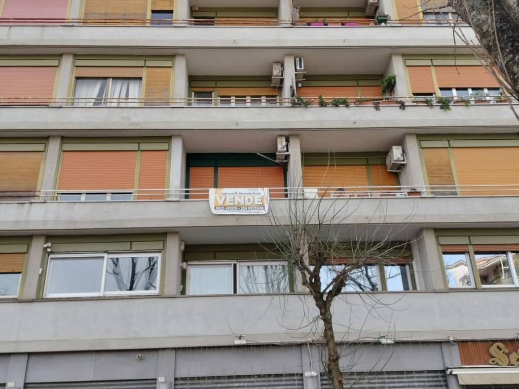 Appartamento a Caserta in Via Luigi Settembrini, 6 - Foto 3