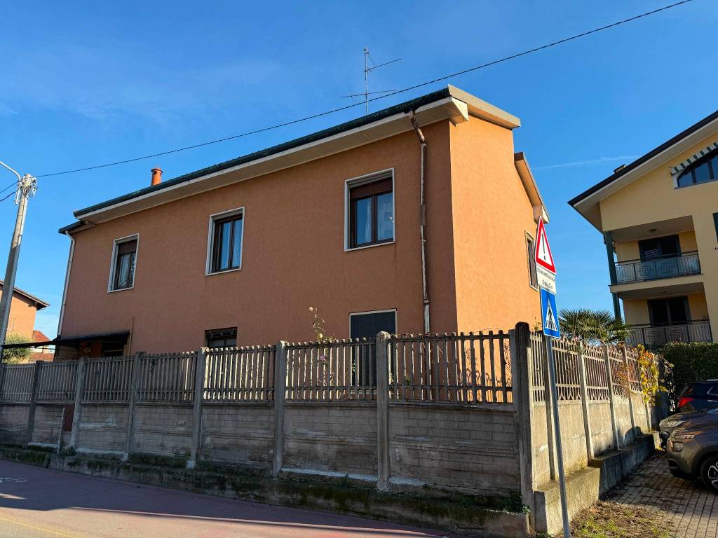Villa a Uboldo in Via della Portiola - Foto 2