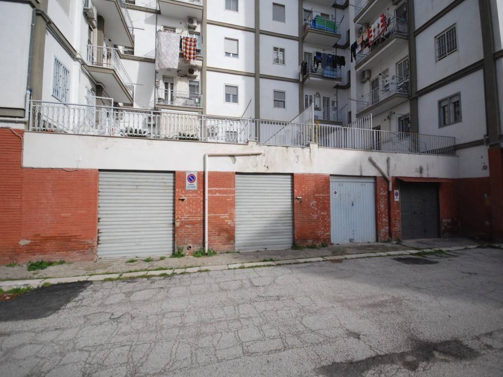 Box / garage a Foggia in Viale Ofanto, 104 - Foto 2