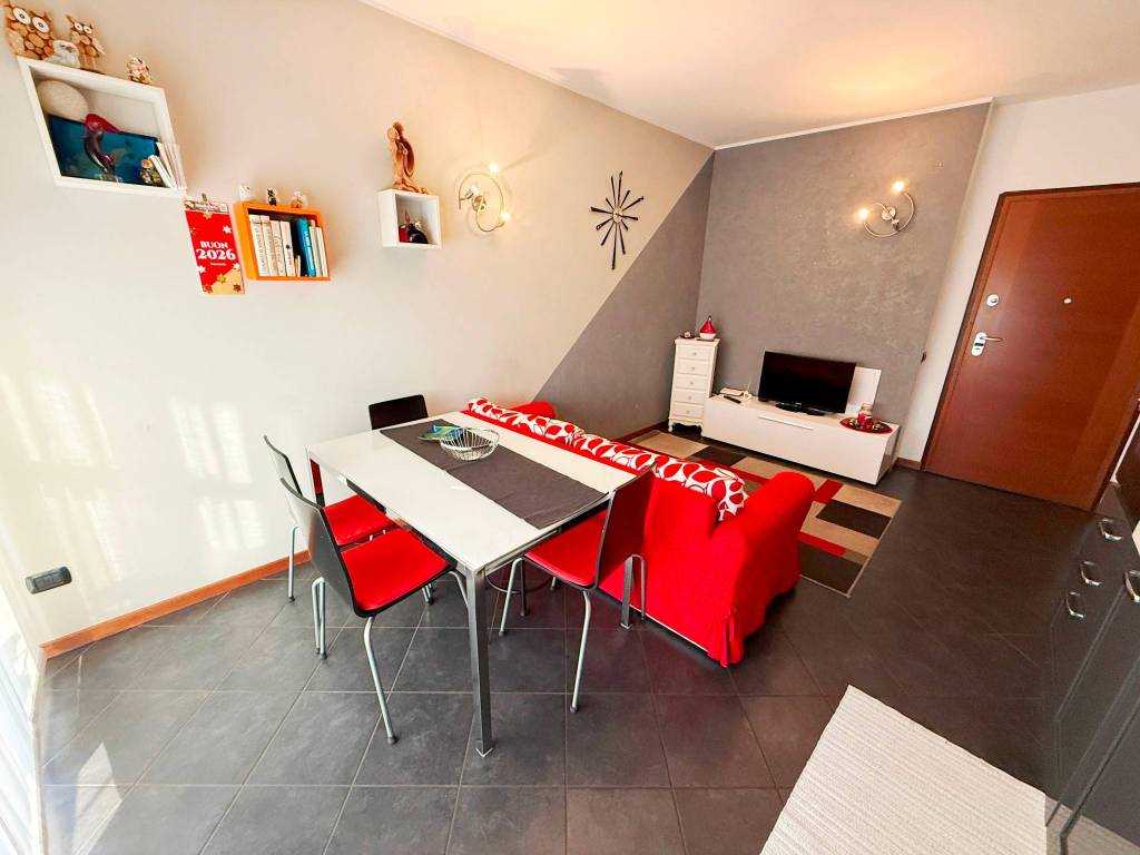 Appartamento a Gerenzano in Via Marco Biagi - Foto 4