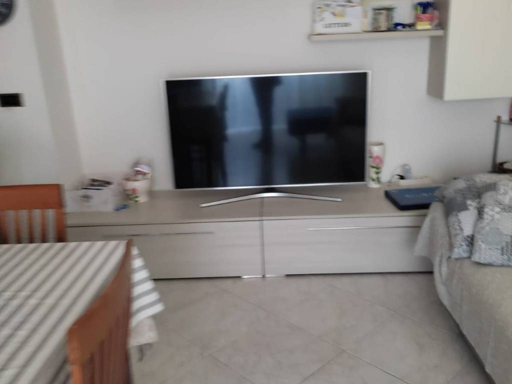 Appartamento a Chieri in Via Giovan Battista Buschetti, 11 - Foto 2