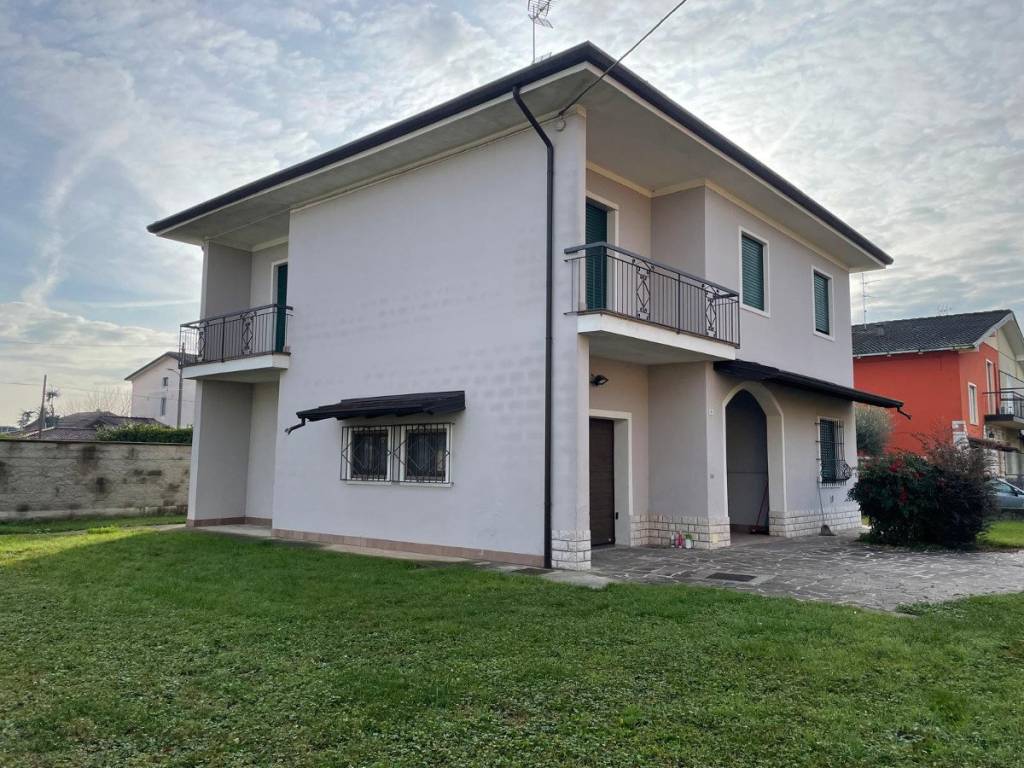 Villa a Lograto in Piazza Antonio Gramsci - Foto 3