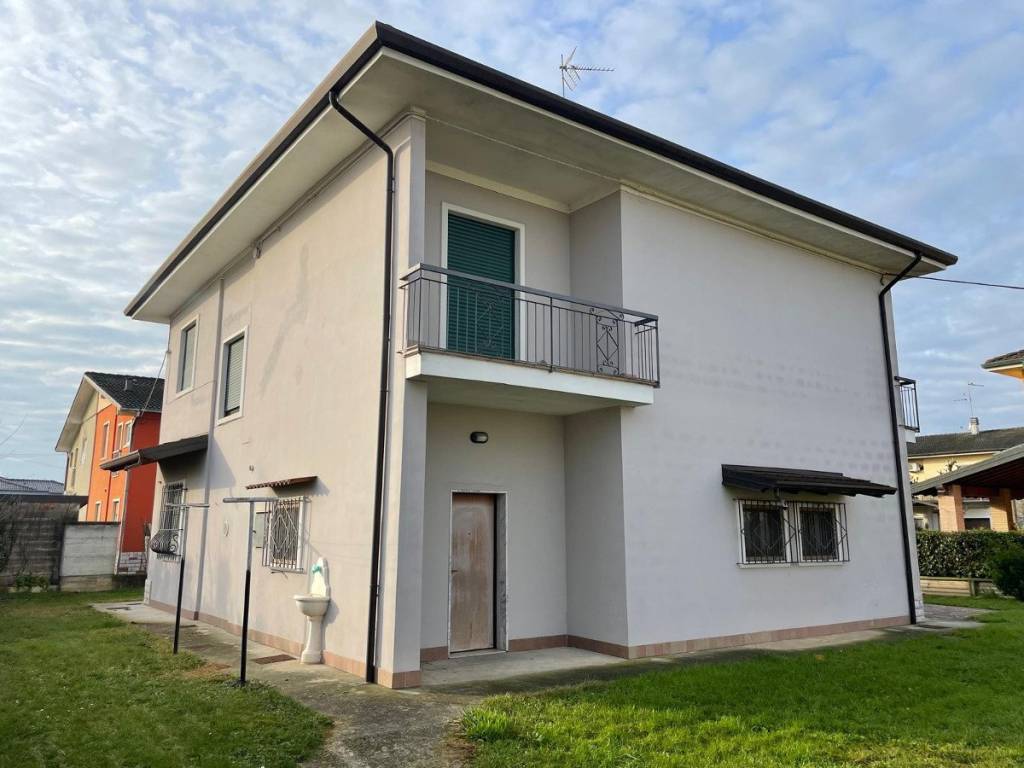 Villa a Lograto in Piazza Antonio Gramsci - Foto 5