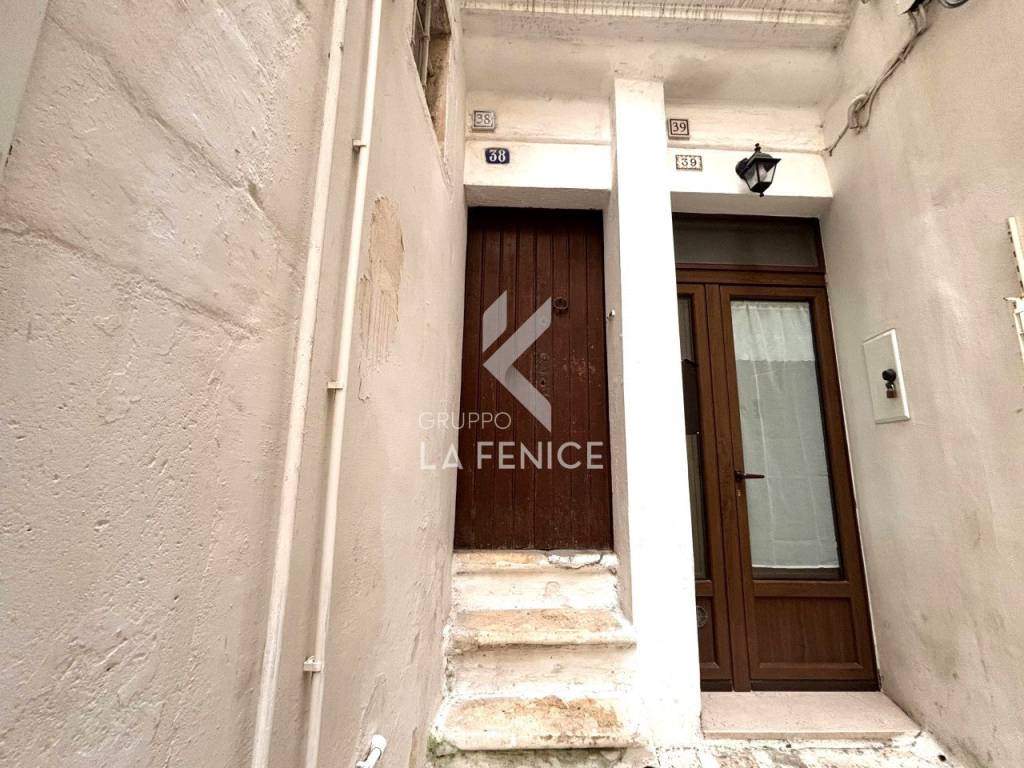 Casa indipendente a Martina franca in via torquato tasso 30 - Foto 2