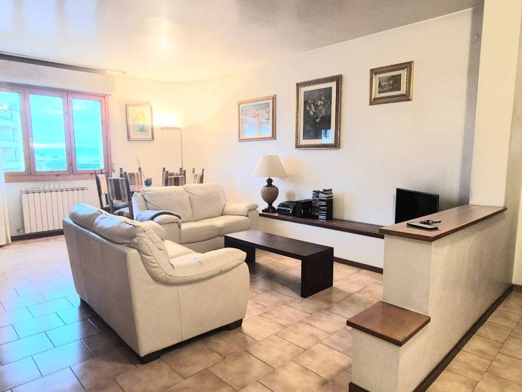 Appartamento a Prato in Via Augusto Righi - Foto 3