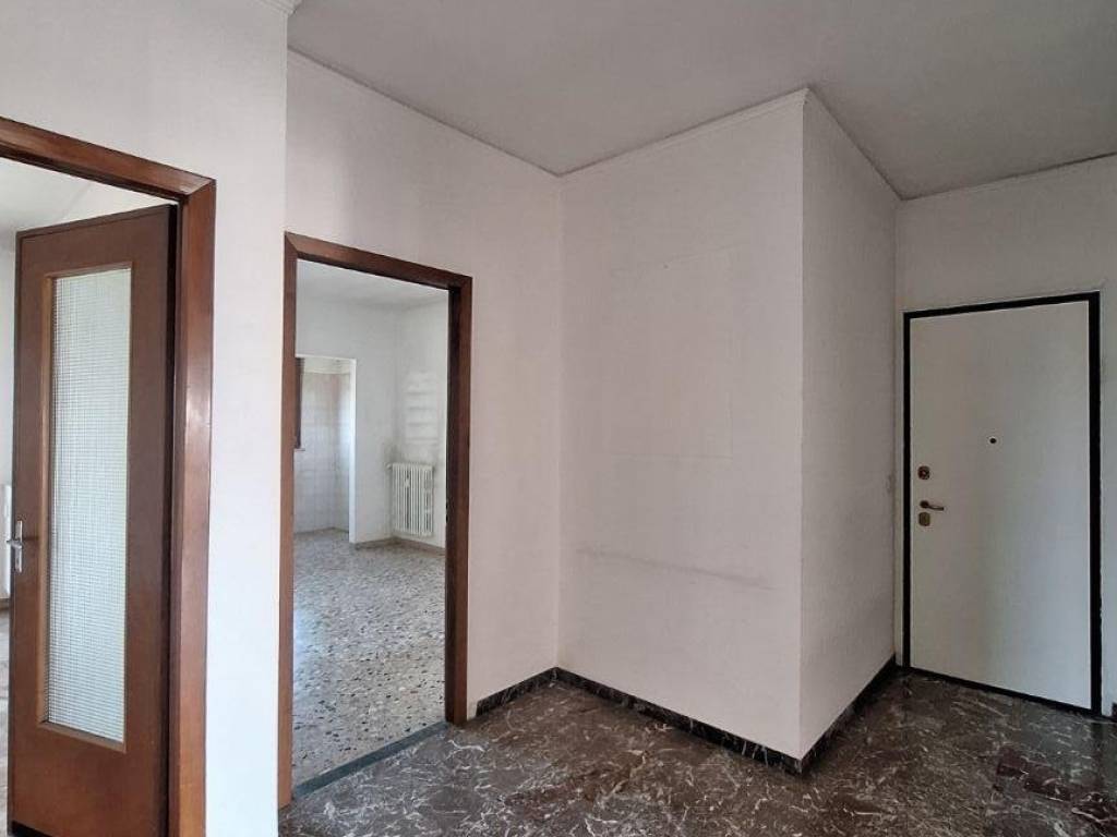 Appartamento a Grugliasco in Viale Antonio Gramsci, 69 - Foto 2