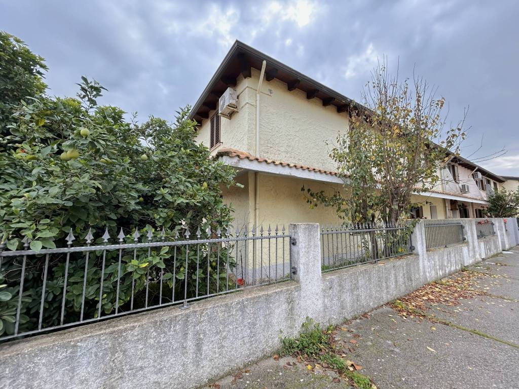 Villetta a schiera a Domusnovas in Via Antonio Segni, 30 - Foto 2