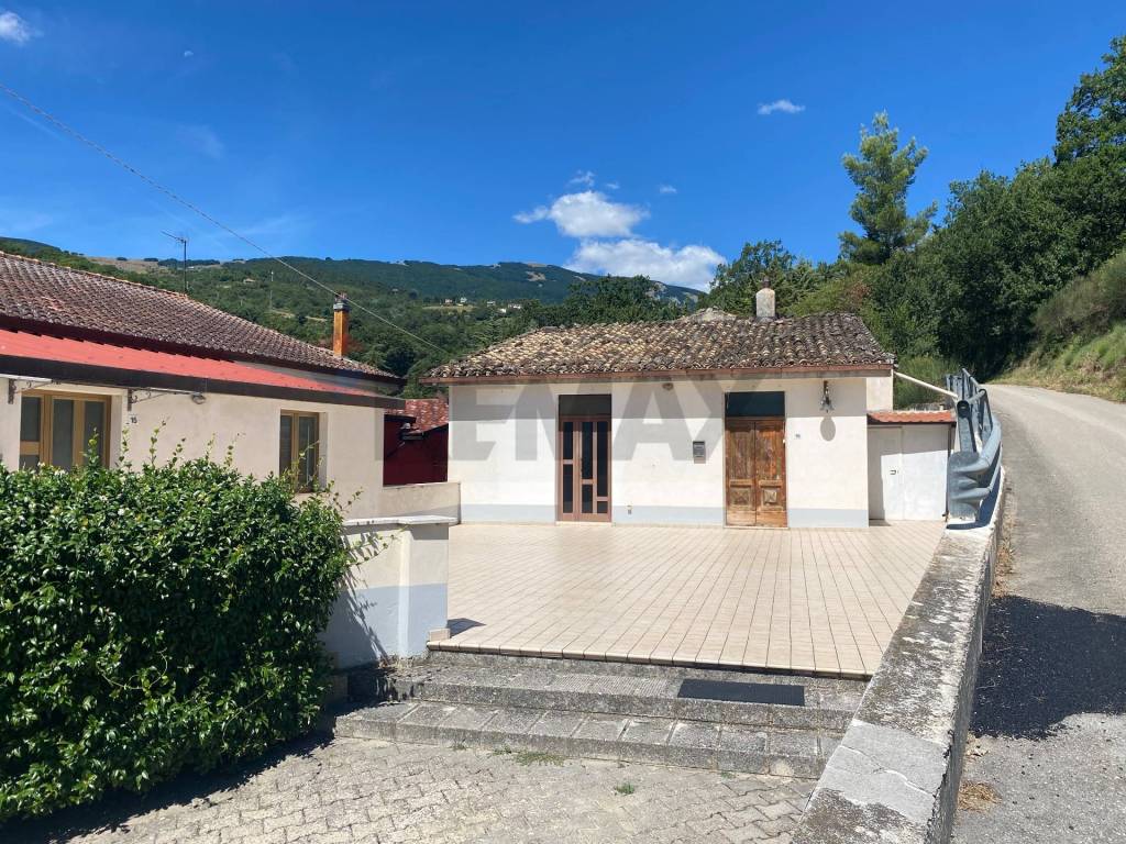 Casa indipendente a Brittoli in C.Da Colle Vertieri, 15 - Foto 3