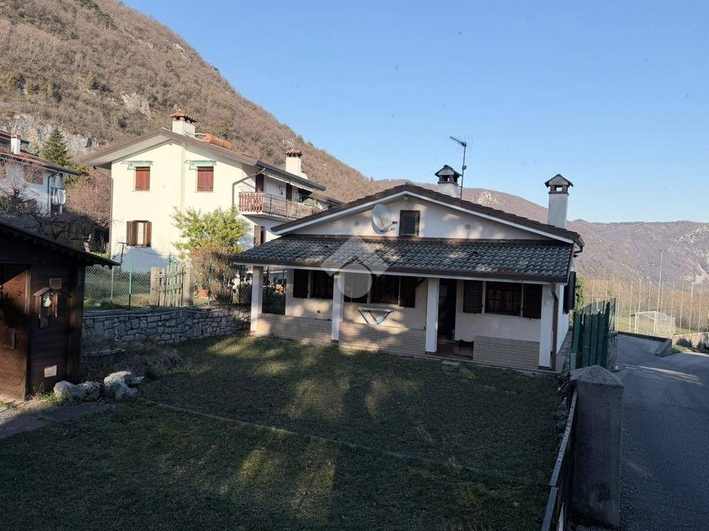 Casa indipendente a Vito d'asio in Via Bolzon, 5 - Foto 2