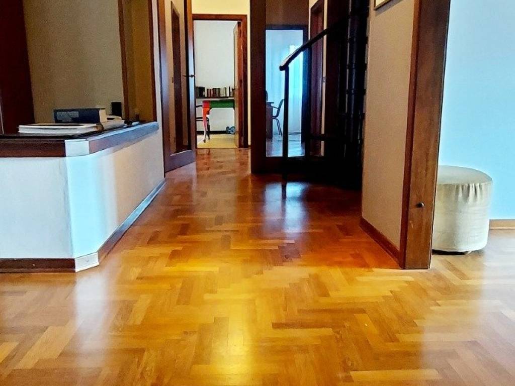 Villa a Rogno in Via Cesare Battisti, 12 - Foto 5