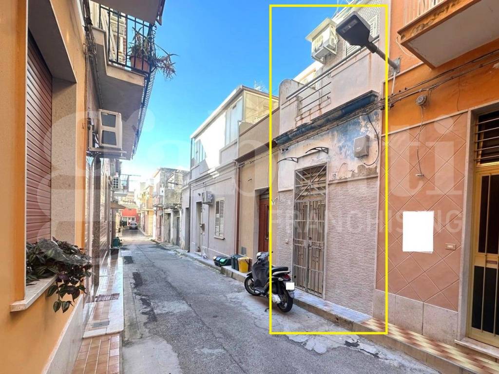 Casa indipendente a Avola in VICO CARUSO, 12 - Foto 2