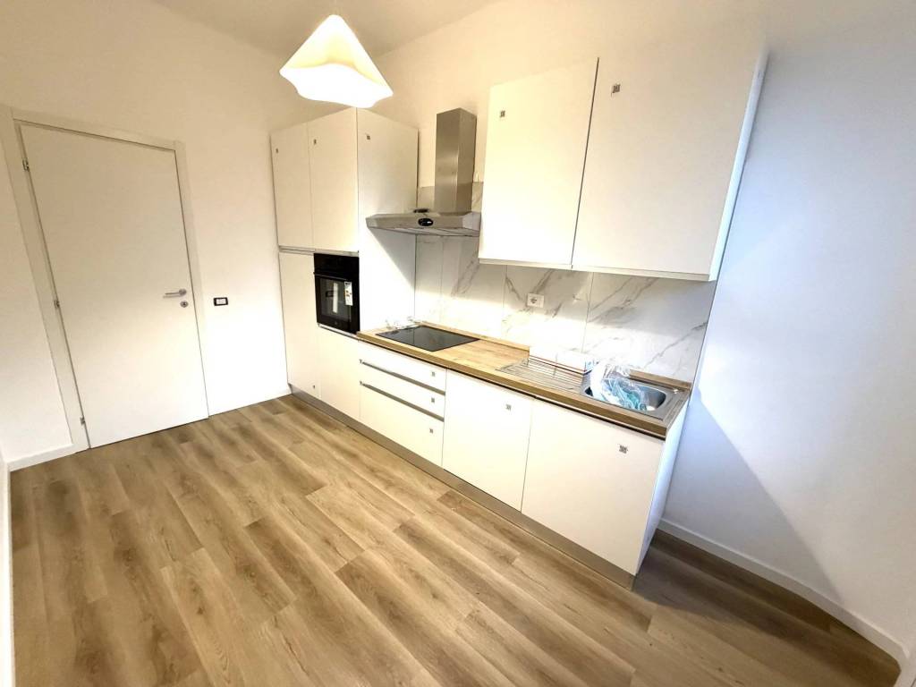 Appartamento a Como in Via Luigi Guanella - Foto 3