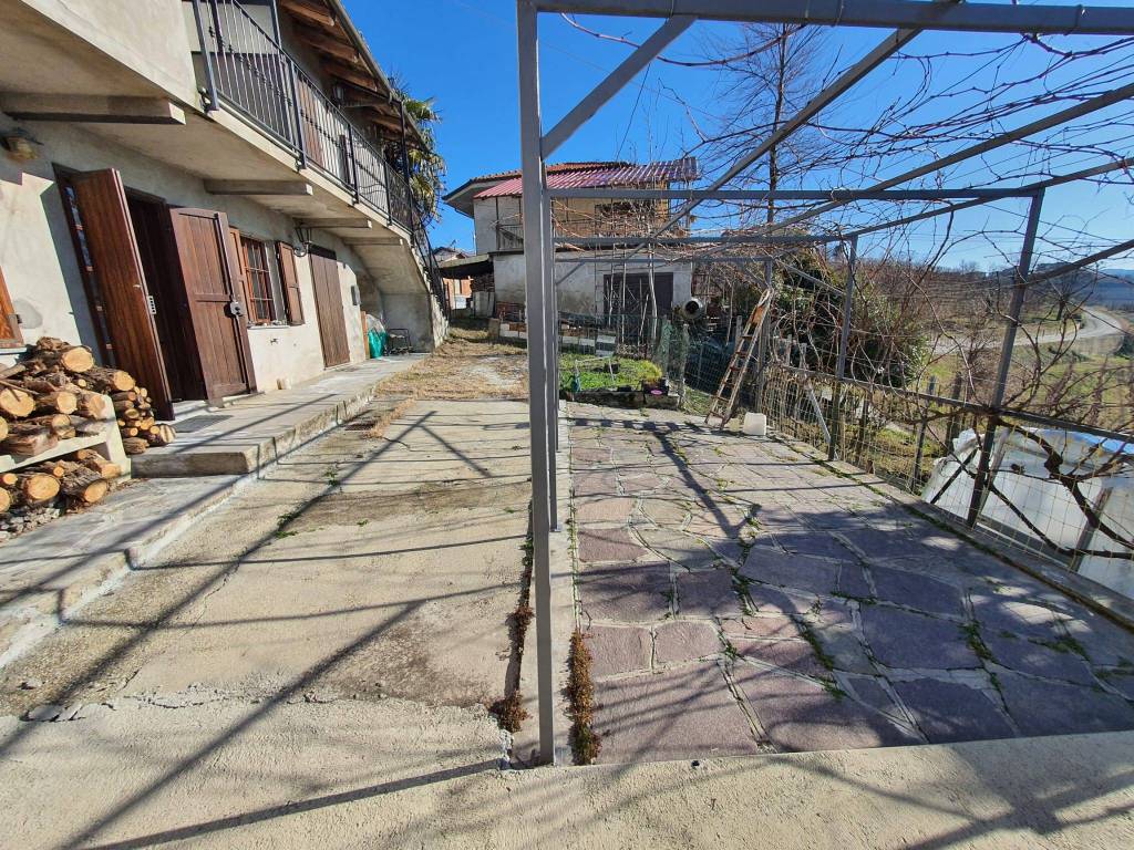 Appartamento a Serralunga d'alba in Località Garombo - Foto 3