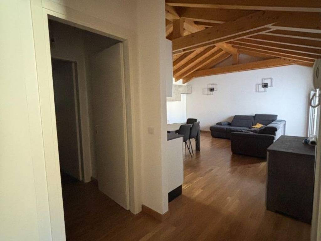 Appartamento a Portogruaro in Piazza della Repubblica, 2 - Foto 2