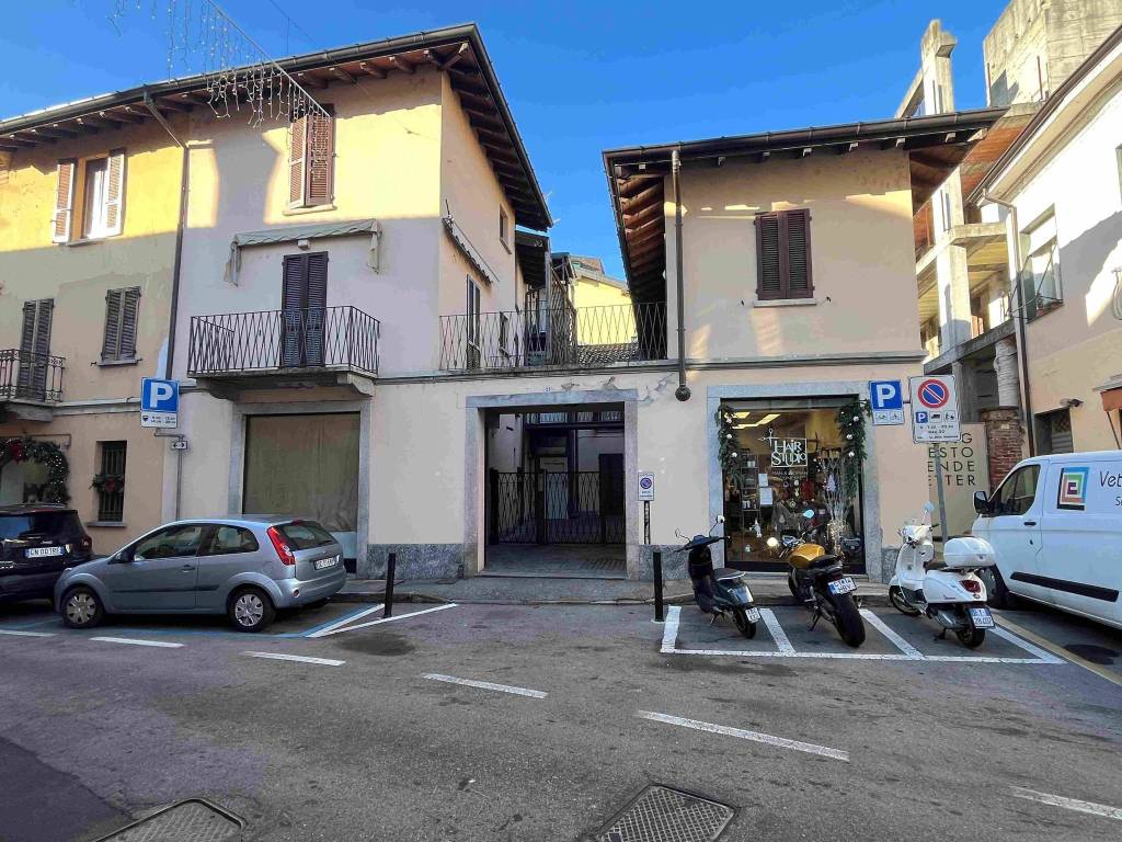 Appartamento a Sesto calende in Via 20 Settembre - Foto 2