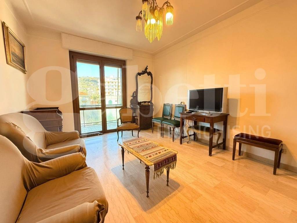 Appartamento a Taggia in Via Cornice - Foto 2