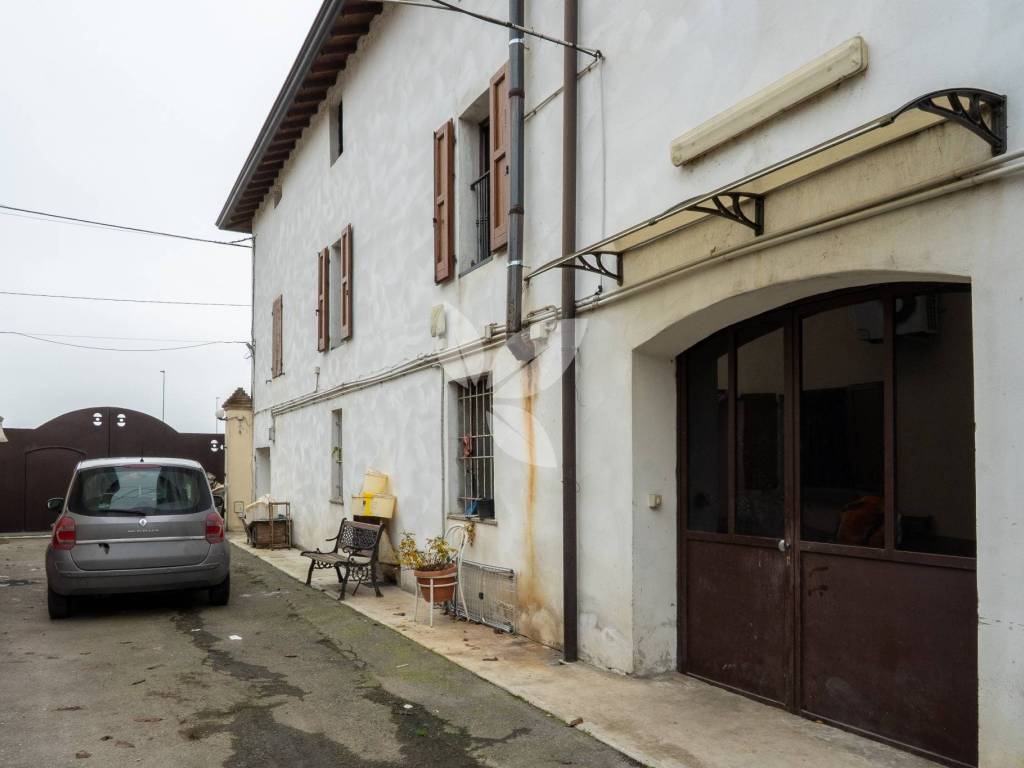 Villa a Montecchio emilia in Strada Calerno - Foto 2