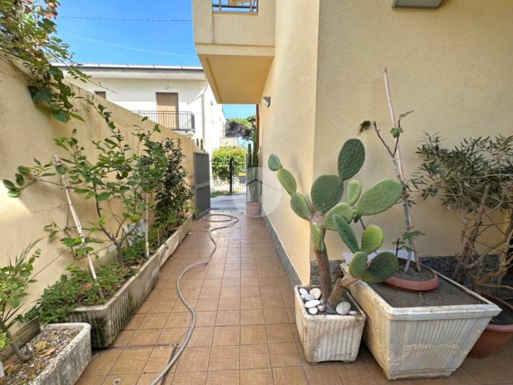 Palazzo / stabile a Messina in Località S. Saba - Foto 4