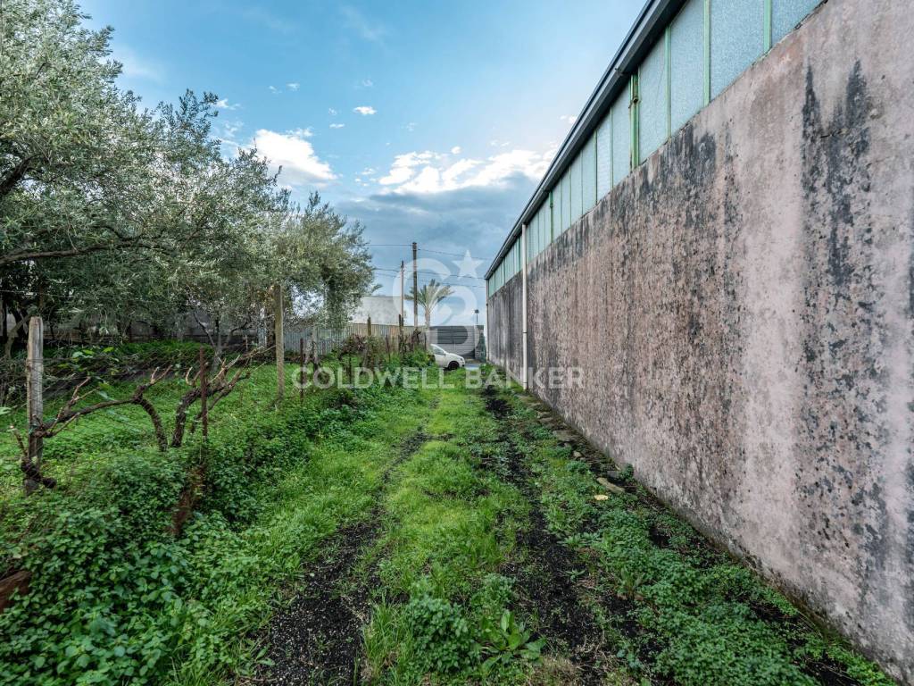 Terreno a Zafferana etnea in Via Cimitero Civita - Foto 3
