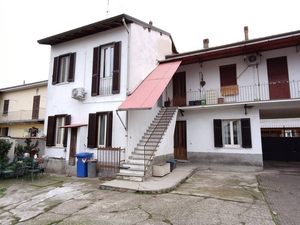 Villa a Cassolnovo in Via Lavatelli, 46 - Foto 2