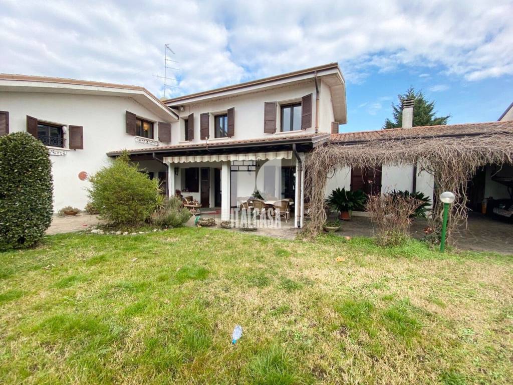 Villa a Porto mantovano - Foto 2