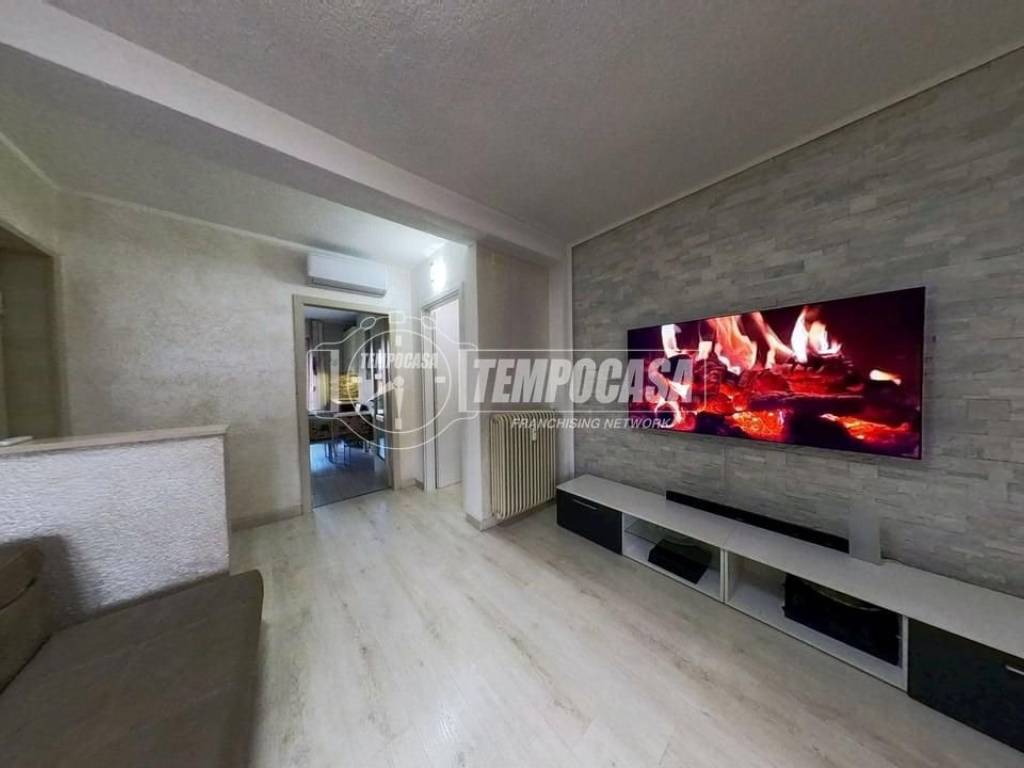 Appartamento a Aosta in Piazza Battaglione Cervino 25 - Foto 3