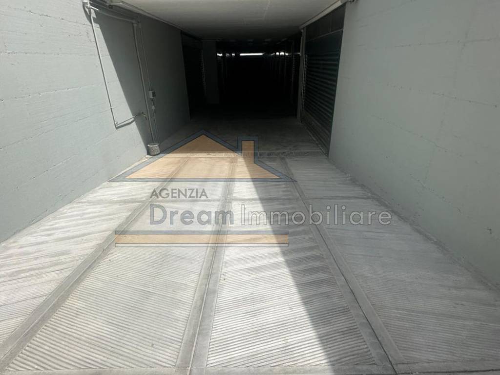 Box / garage a Giugliano in campania in Via Madonna delle Grazie - Foto 2