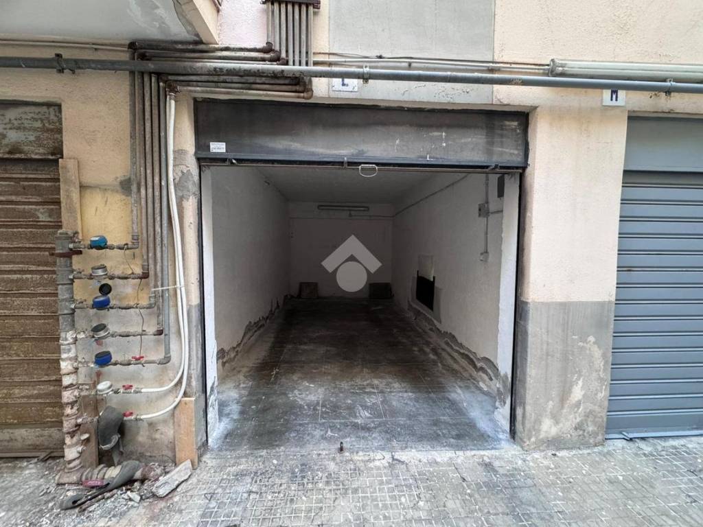 Box / garage a Catania in Via Passo di Aci, 77 - Foto 3