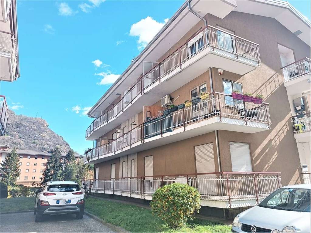 Appartamento a Pont-saint-martin in Via Repubblica - Foto 2