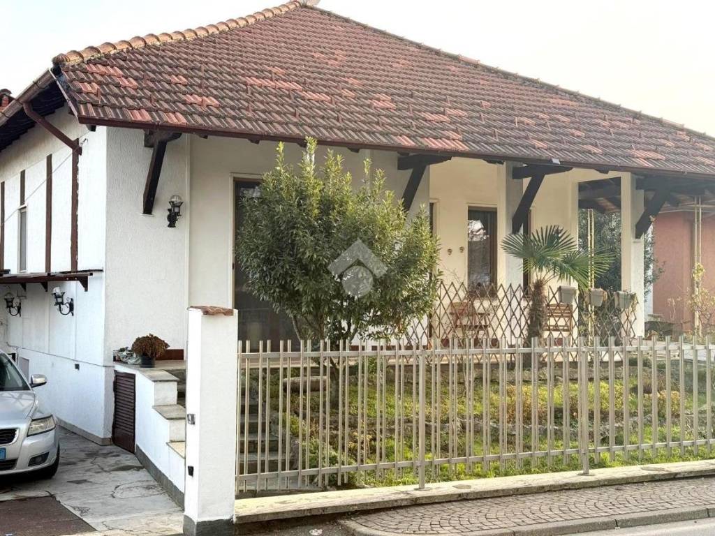 Villa a Cislago in Via San Giulio, 282 - Foto 3