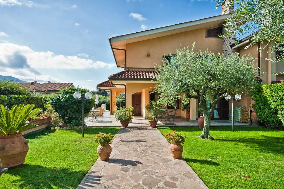 Villa a Grottaferrata in Via della Pedica, 232 - Foto 3