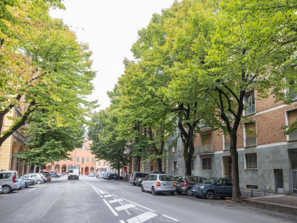 Appartamento a Bologna in Via Dante Alighieri - Foto 2