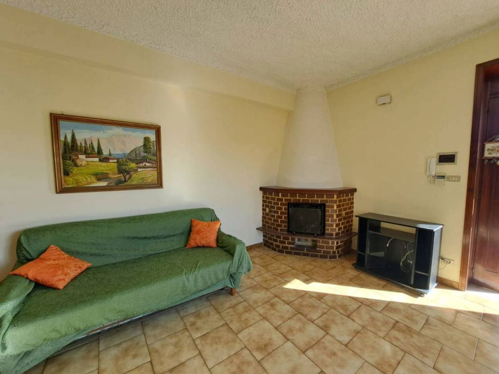 Appartamento a Barcellona pozzo di gotto in VIA SAN ROCCO, 11 - Foto 3