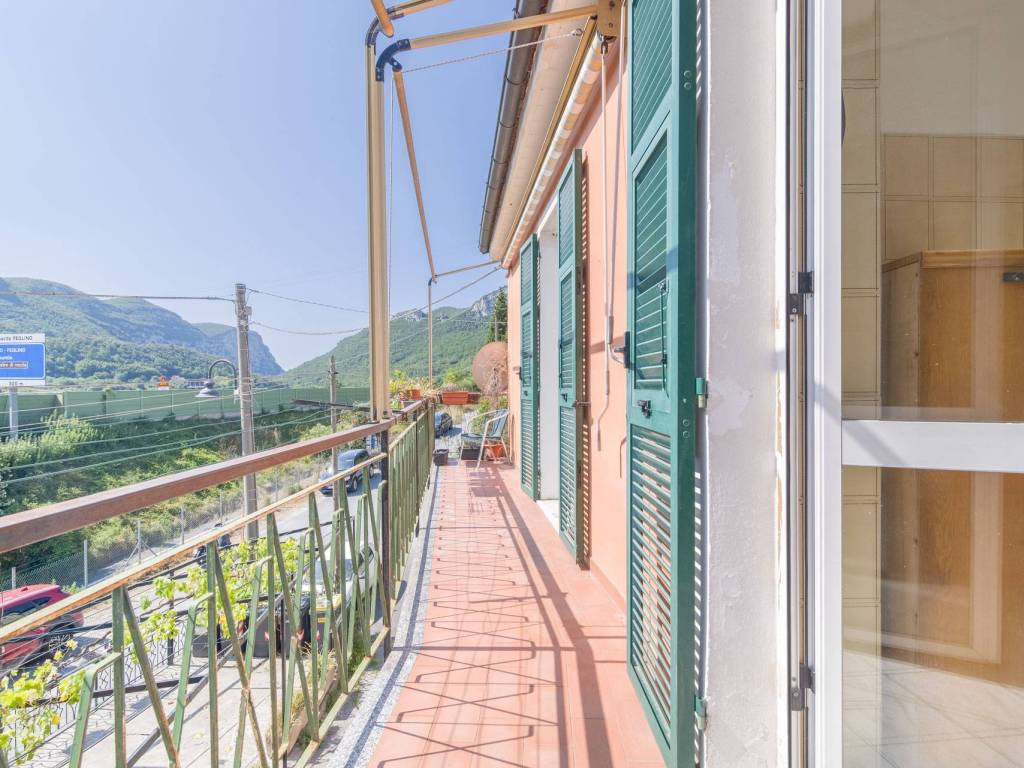 Appartamento a Finale ligure in Via per Feglino, 1 - Foto 5