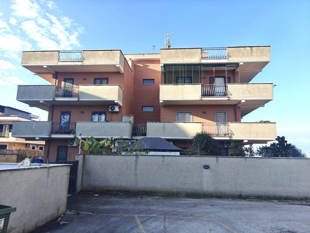 Appartamento a Ardea in Viale San Lorenzo - Foto 2