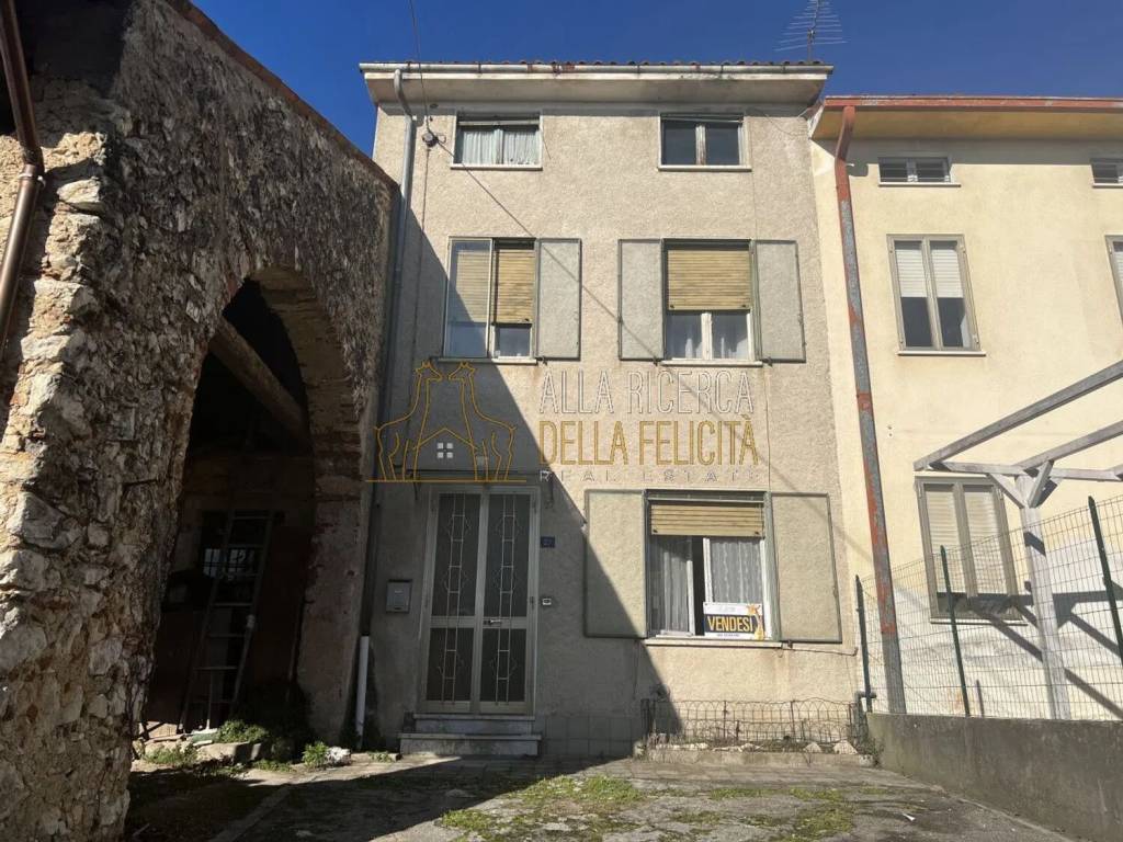 Villa a Santorso in Via Lesina, 13 -37 - Foto 2