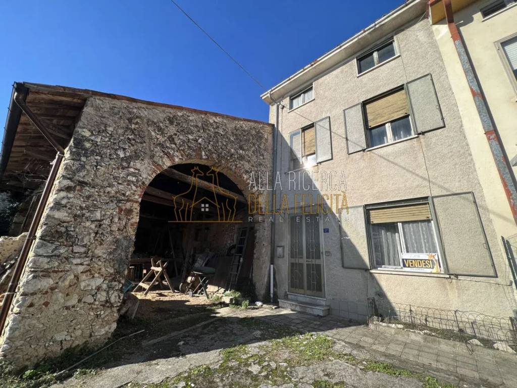 Villa a Santorso in Via Lesina, 13 -37 - Foto 4