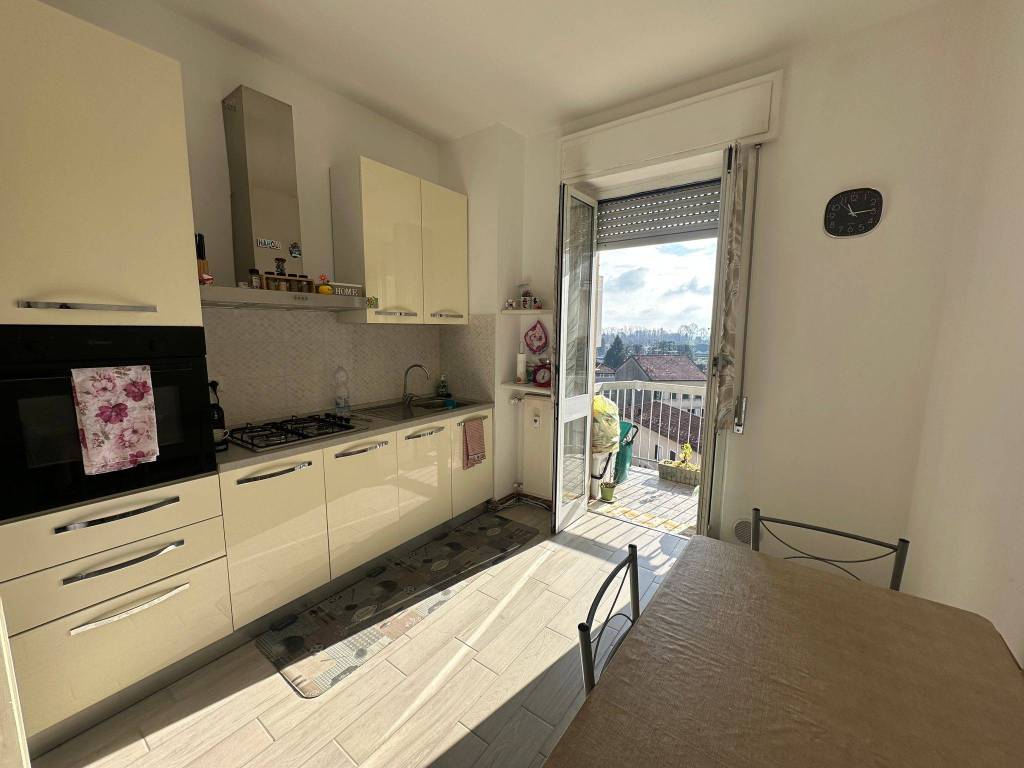 Appartamento a Olgiate comasco in Via Giuseppe Parini, 5 - Foto 4