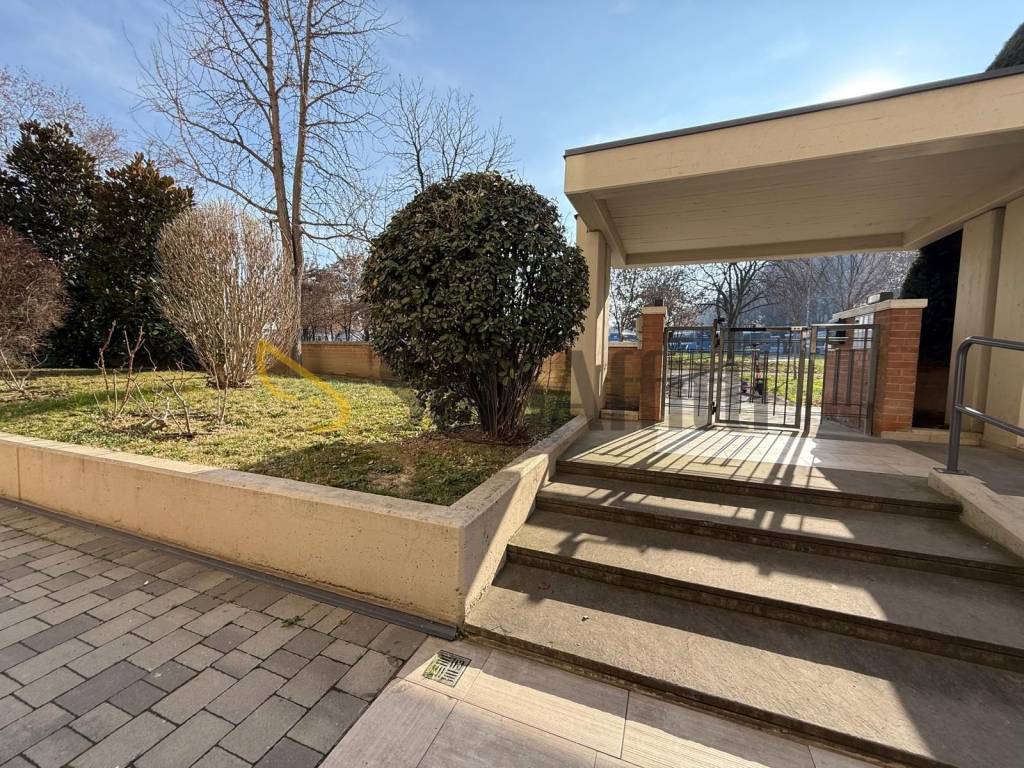Appartamento a Modena in Viale della Cittadella - Foto 2
