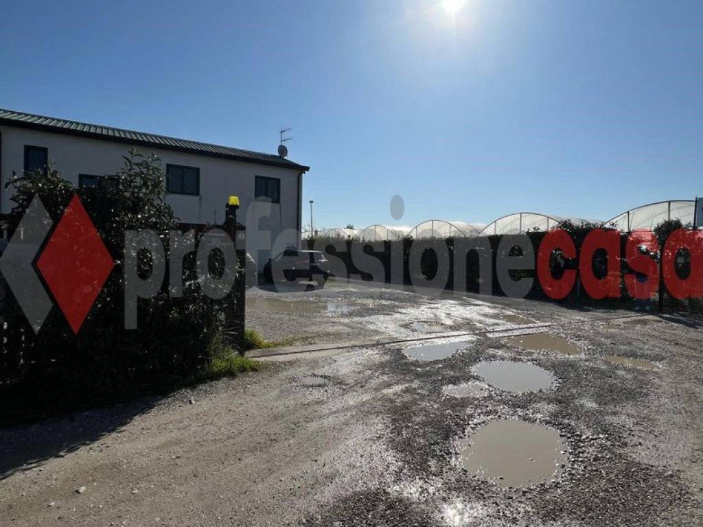 Immobile a Battipaglia in Via Ceraso Del Tasso, SNC - Foto 4