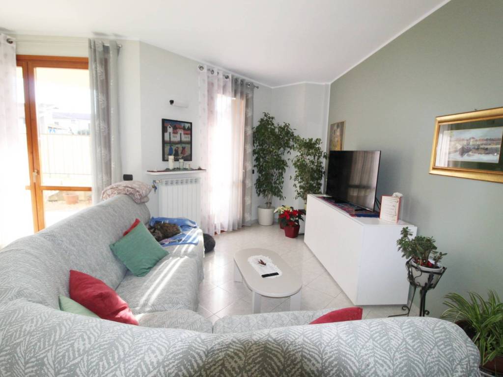 Appartamento a Marnate in Via Roma, 11 - Foto 3