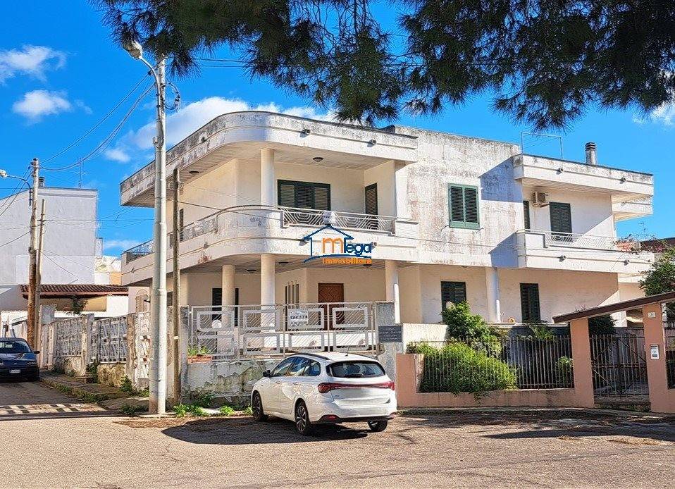 Villa a Alezio in Via Giacomo Leopardi, 27 - Foto 3